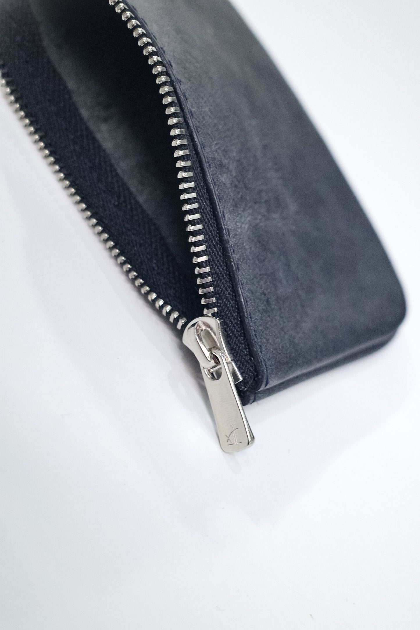 ”MADE IN ASAKUSA" LEATHER COMPACT WALLET - NEBBIA