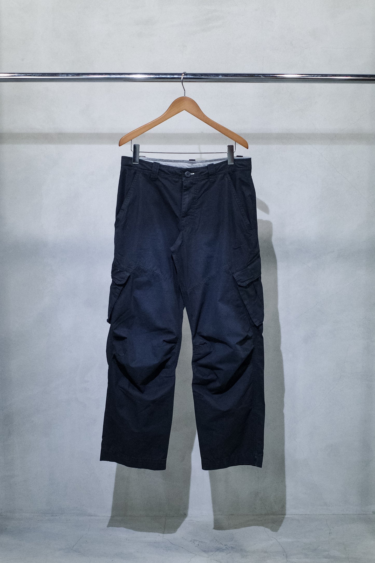 DEADSTOCK 2000`S NIKE CARGO TROUSERS 32